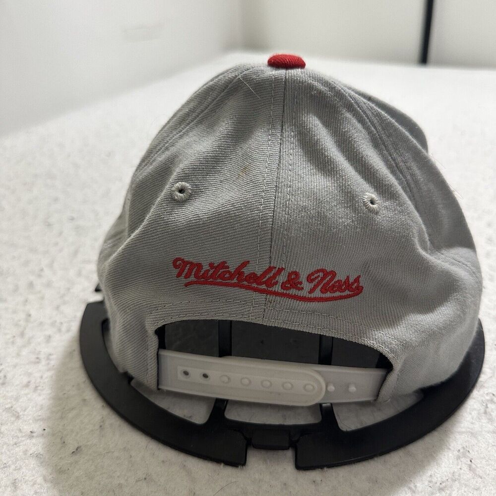 Mitchell & Ness Chicago Bulls Men's Adjustable Hat Baseball Cap Gray Red Wool - Picture 5 of 15